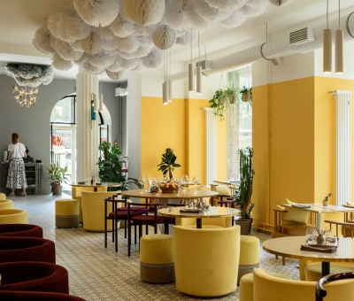 Miniature-Mobilier de restauration